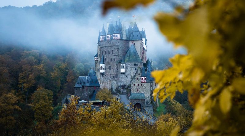 @voyageandphoto and castle Germany