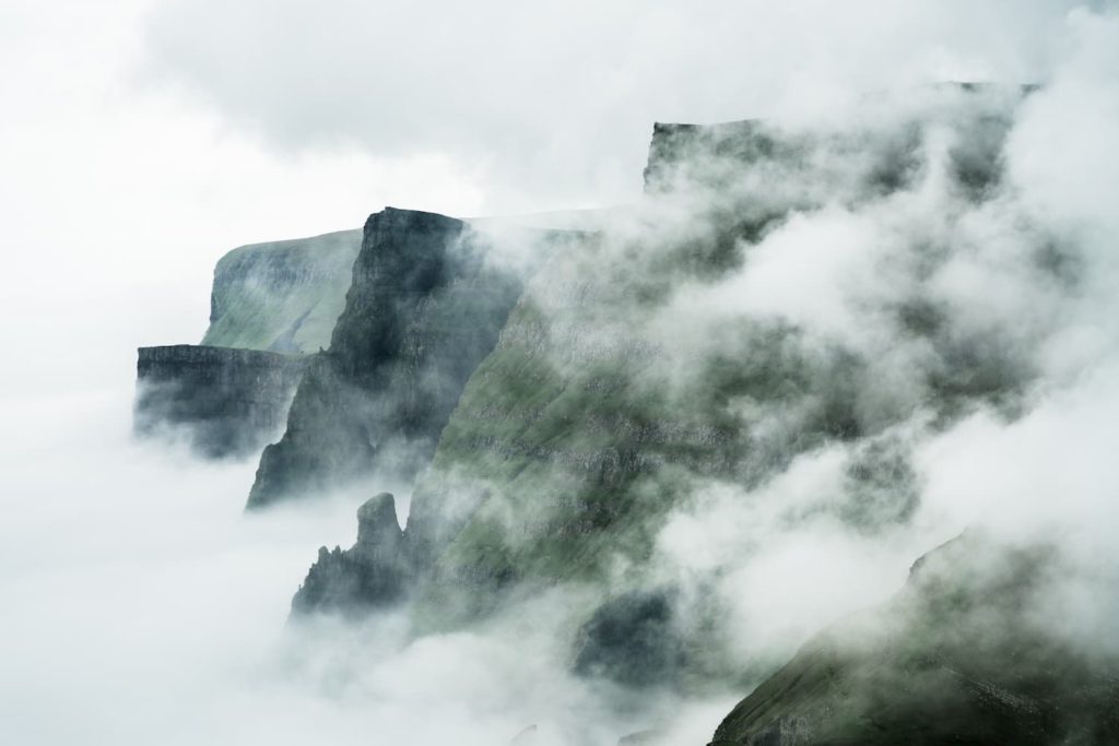 @ali_akinci and Cliffs of Suduroy