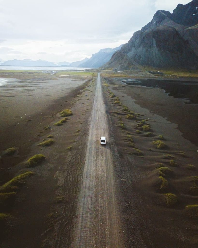 @ _pabloeugui and Iceland road