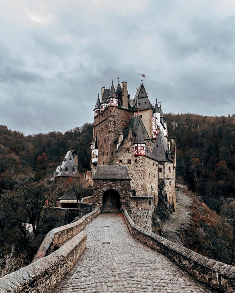 @antonvasbinder and Germany castle view