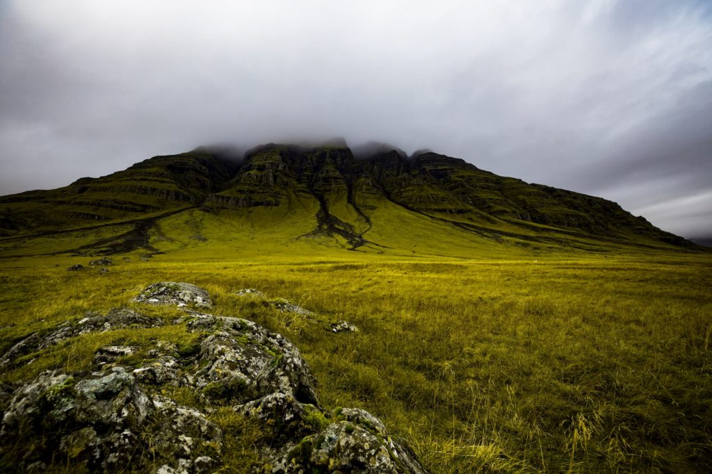 @to.fl0w and Icelandic view