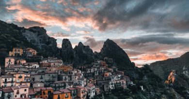 @thomas.monsorno and Castelmezzano