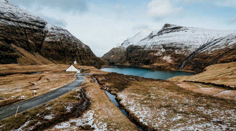 @xavierboluda and Faroe Island town