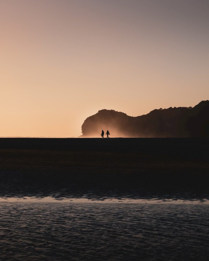 @cam_snaps and Piha, New Zealand minimal