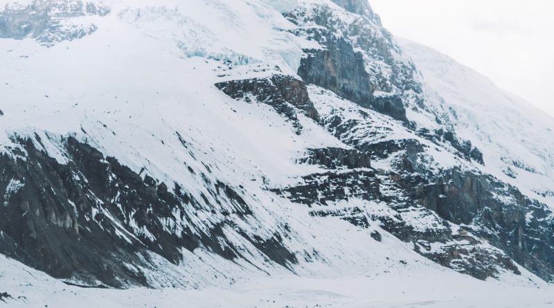 @riley_jensen_photo and Canada mountains