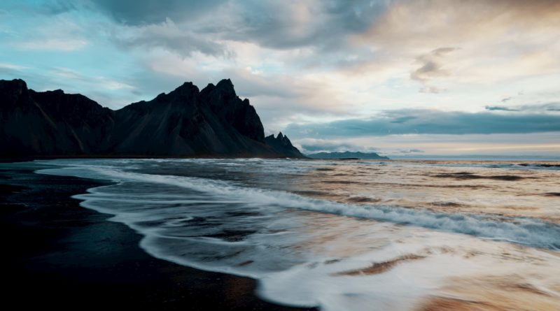 @conradgolovac and black sand beach, Iceland