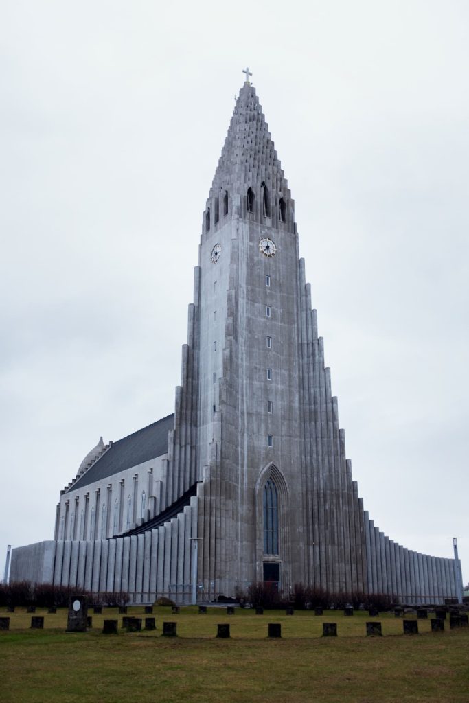 @dasmartens and Icelandic church