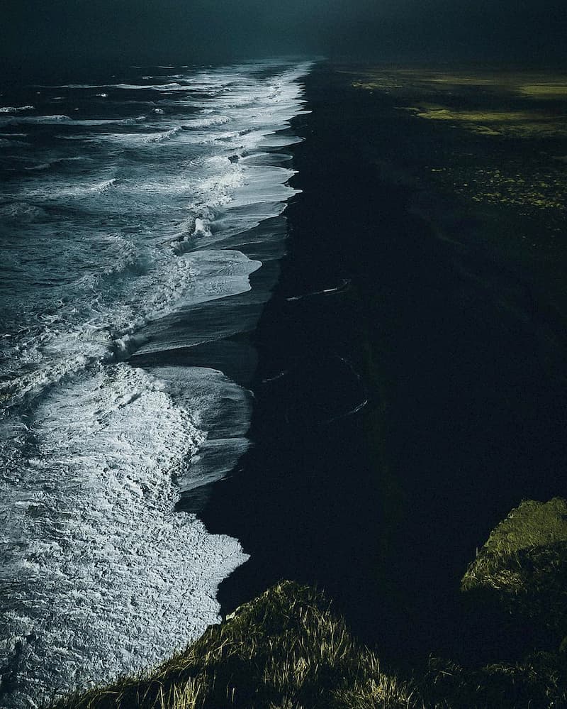 @charlotta__ Icelandic black sand beach