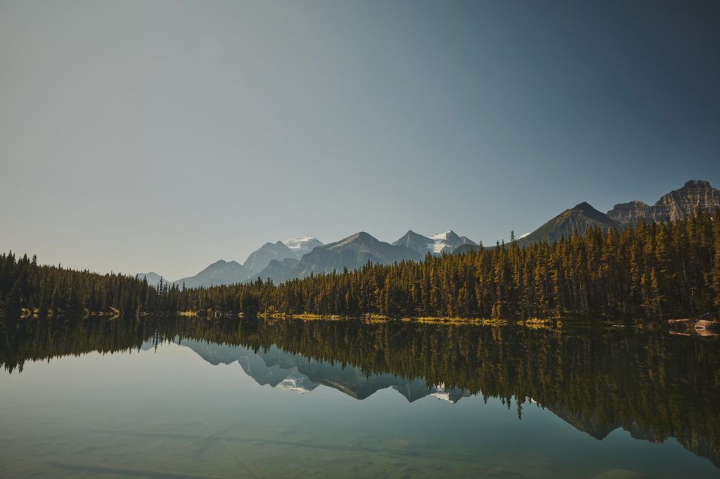 @crawnical and lake view, Canada