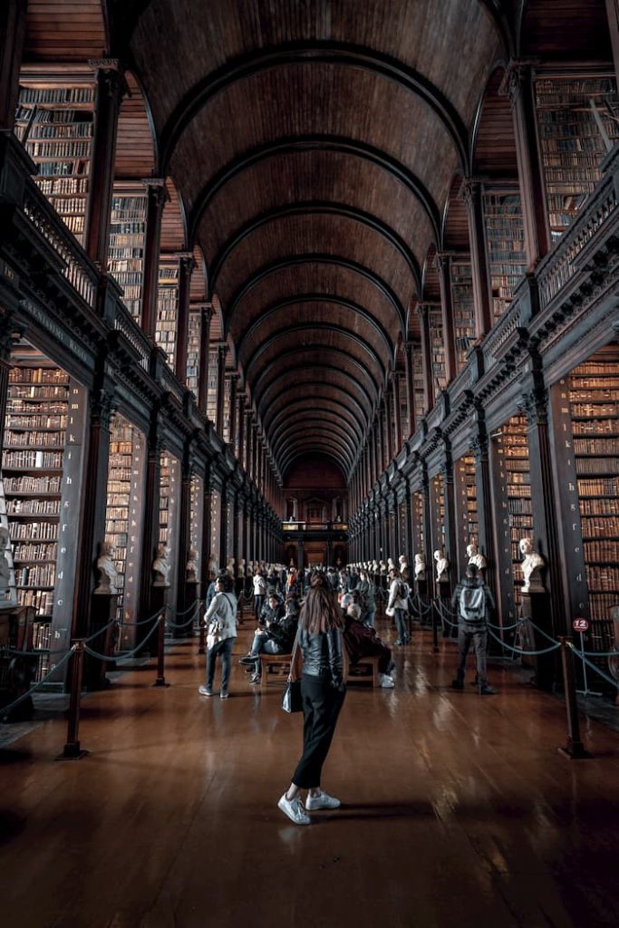 Ireland - Trinity College Library - @jrgvvn