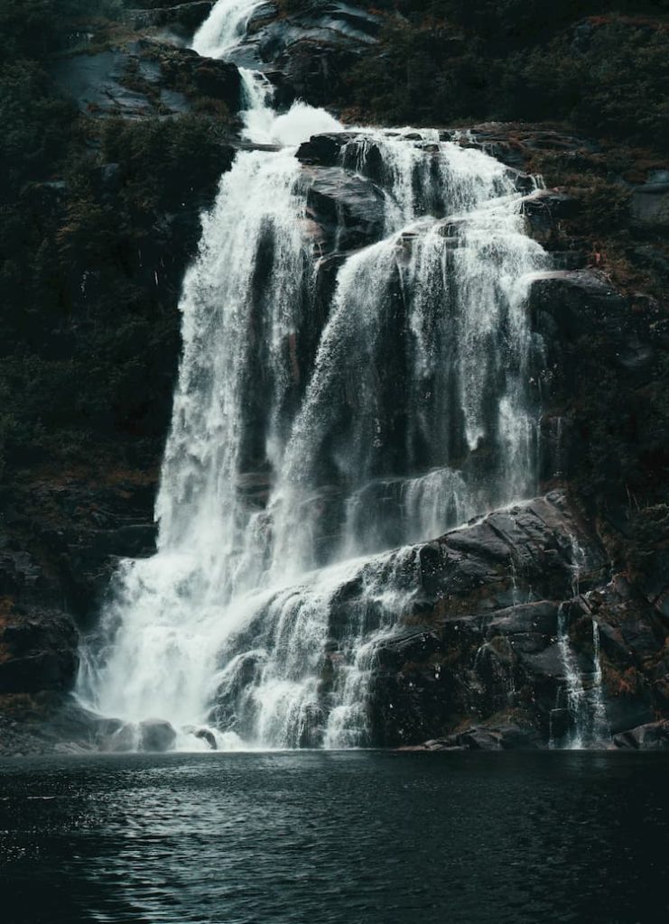 Moody waterfall in Fyksesund, Norway_@stian.van.der.meeren