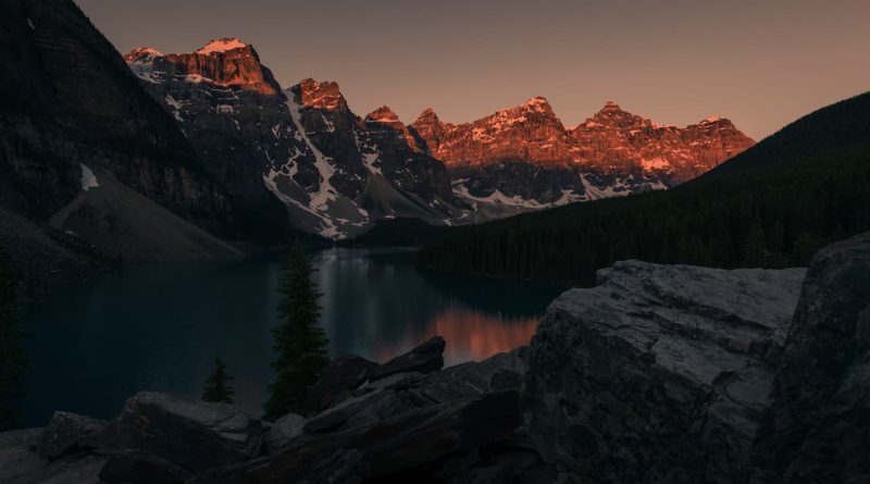 Lake Moraine, Canada, shot @flo.nick