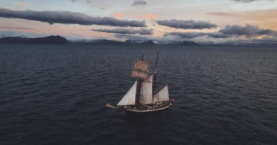 @asasteinars_Greenland_Boat