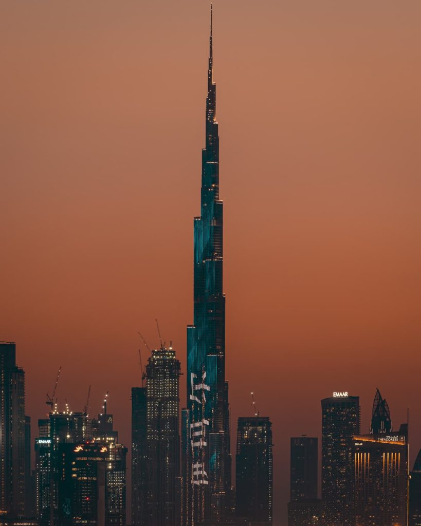 Close up Burj Khalifa - @juliansimpson.js