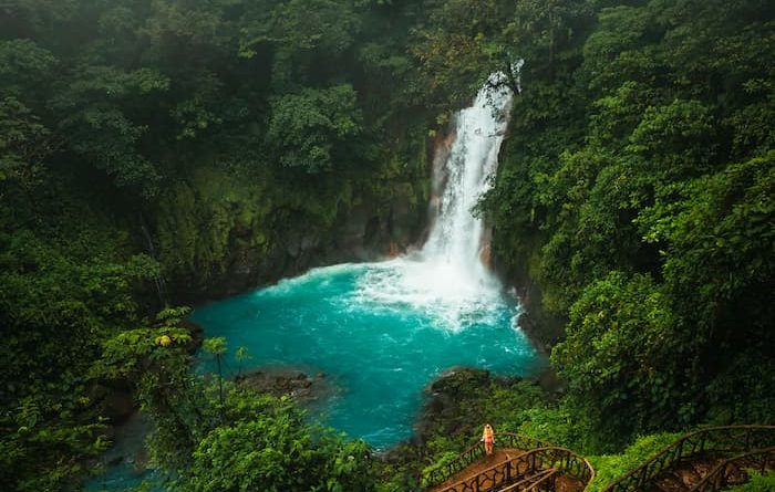 Stairways to the blues_@digitaltravelcouple_Costa Rica_Rio Celeste