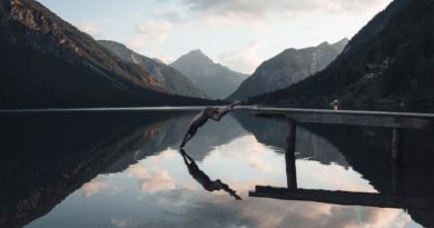 @stephanthm - Lake - Reflection