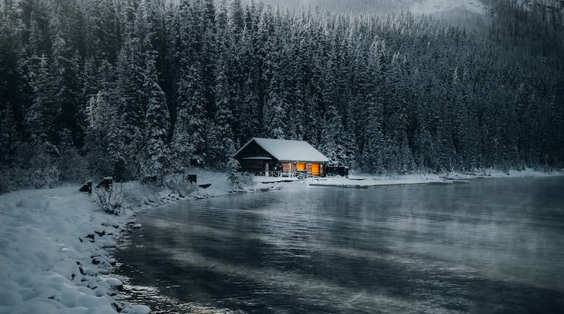 @andy_nevs_Banff_National_Park_Cabin