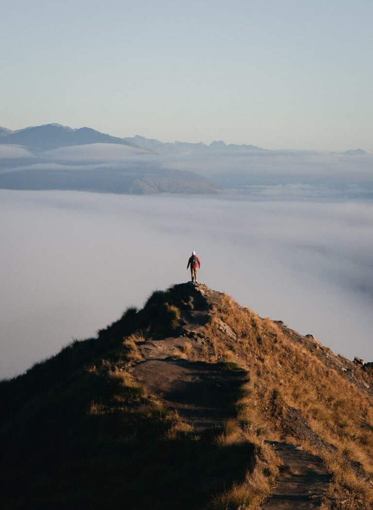 New Zealand_Roys Peak_Isak Stockas_@isakstockas_1