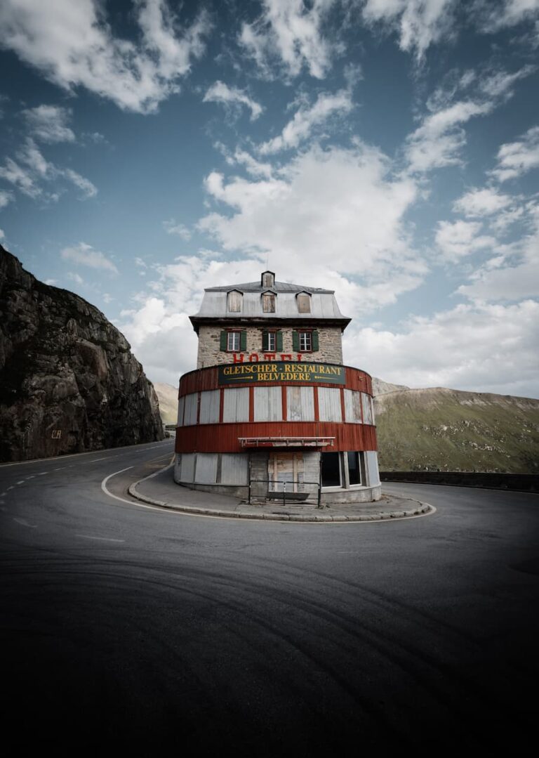 Switzerland_Furka Pass_Isak Stockas_@isakstockas_1