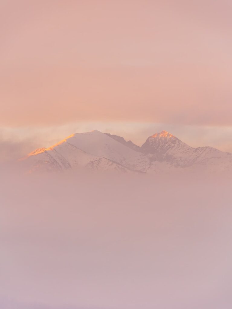 @roamwithmarie-France-OrientalPyrenees-Canigou-MarieLevillain