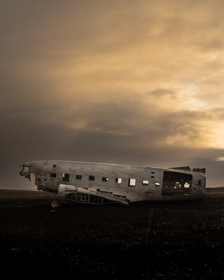 2. Iceland-Solheimasandur Plane Wreck-Wayne Pearey-wander_with_wayne