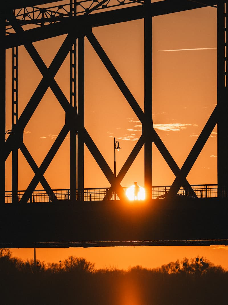 The Piłsudski Bridge, Toruń, poland_szary_czlowiek_w_kolorze 3