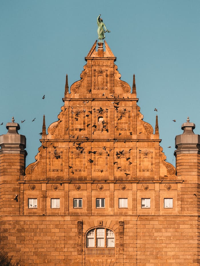 Toruń, poland_szary_czlowiek_w_kolorze town views 2